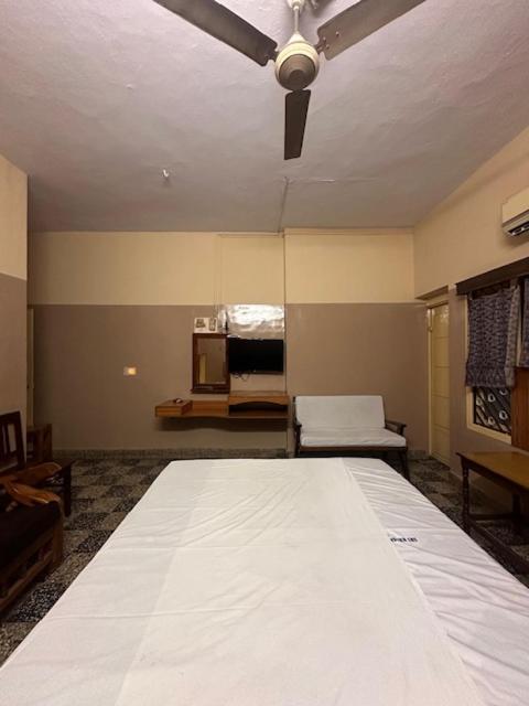 Sri Krishna Residency Hotel Vellore Exterior photo